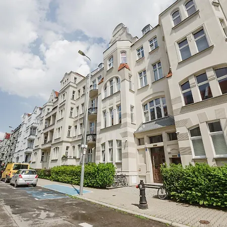 Wilson Park Loft With Mezzanine By Bookinghost Appartement