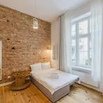 Wilson Park Loft With Mezzanine By Bookinghost * Posen