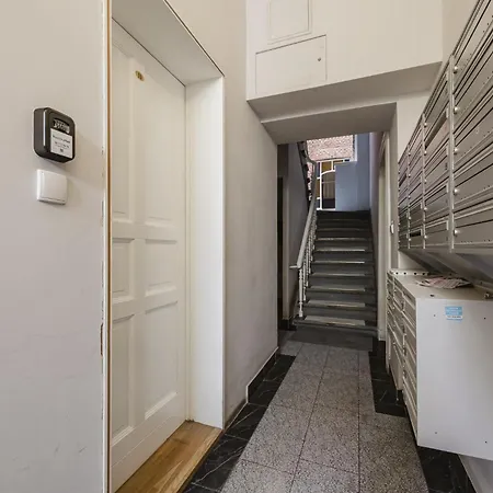 Apartment Wilson Park Loft With Mezzanine By Bookinghost