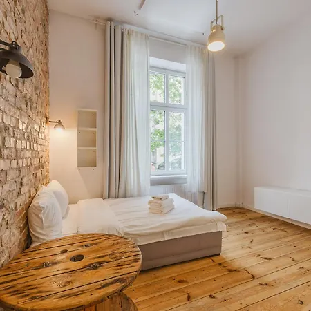 Wilson Park Loft With Mezzanine By Bookinghost Apartment