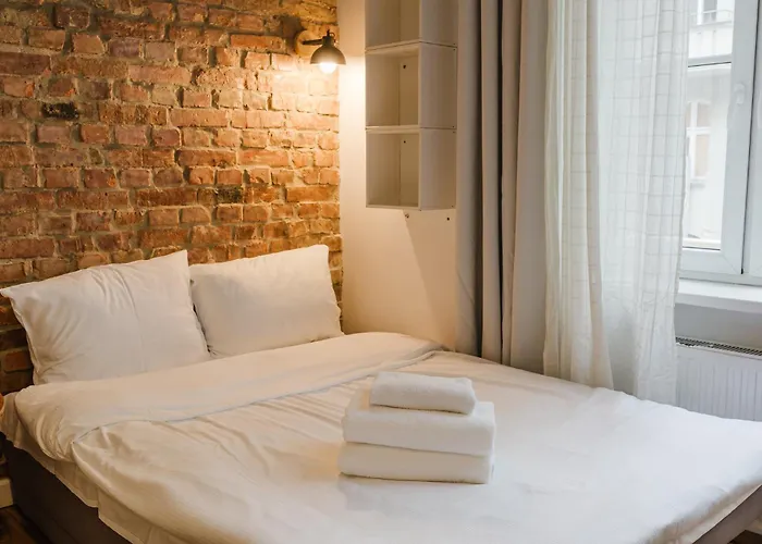 Wilson Park Loft With Mezzanine By Bookinghost *