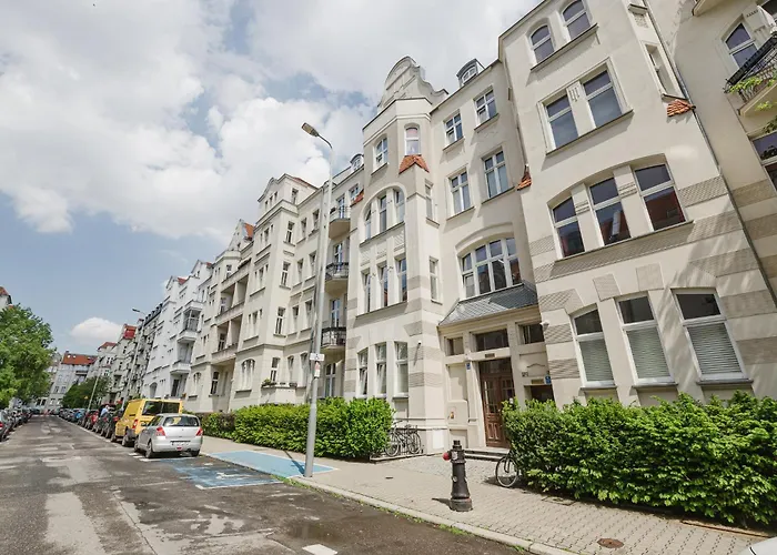 Wilson Park Loft With Mezzanine By Bookinghost Apartment